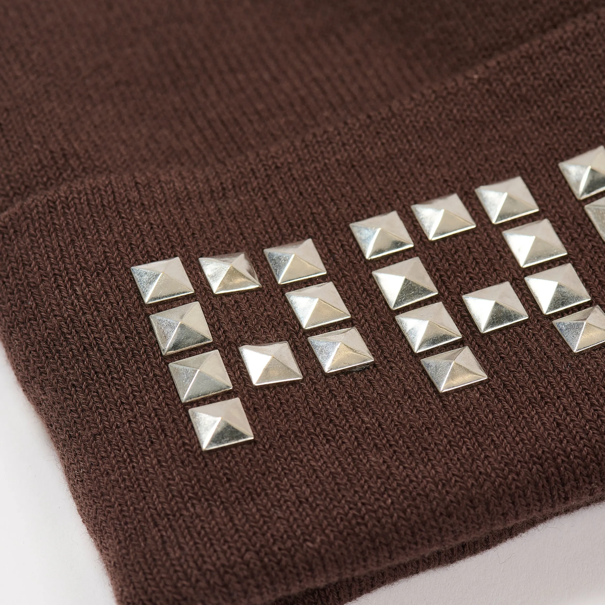 EMOTIONAL STUDDED BEANIE BROWN