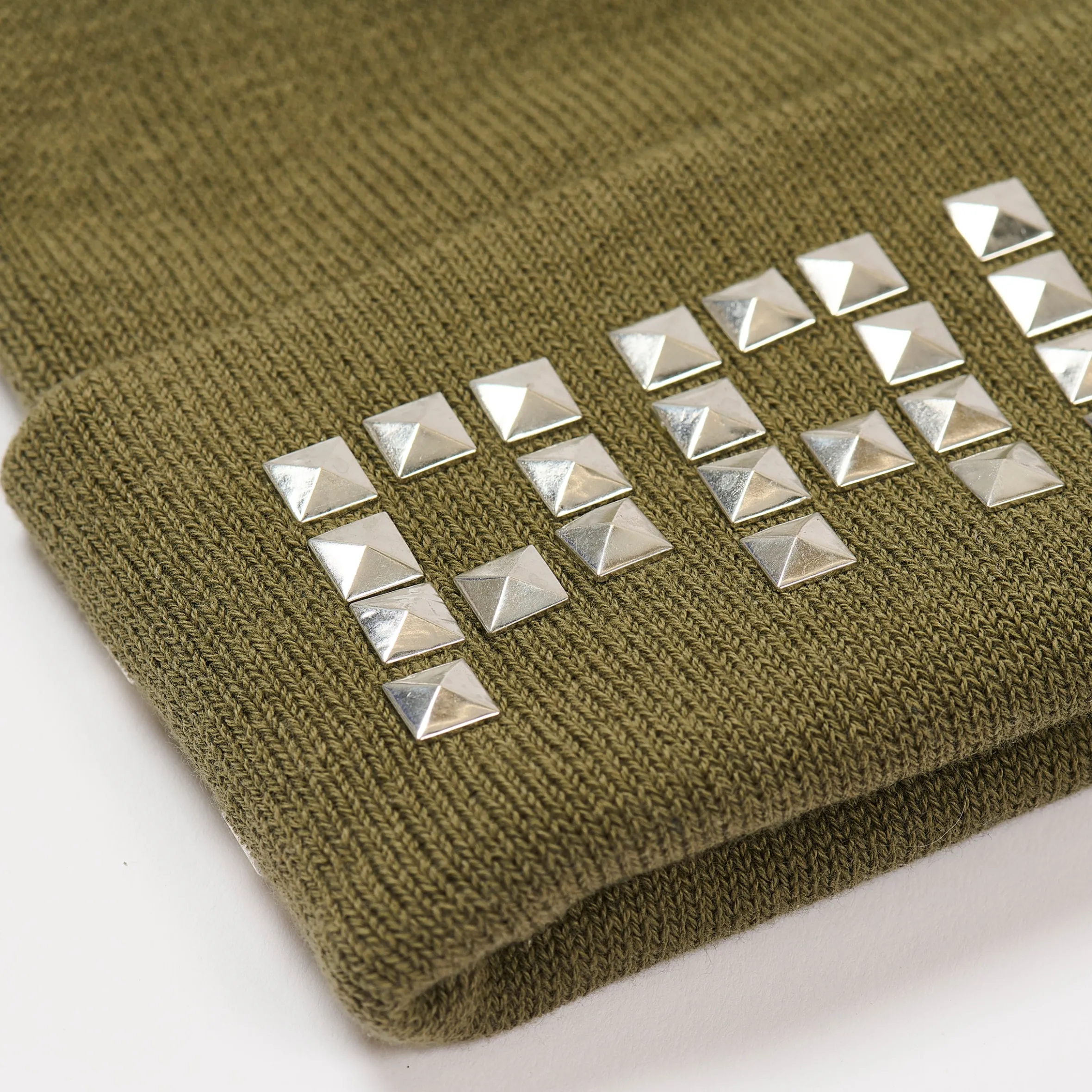 EMOTIONAL STUDDED BEANIE THE DEEP GREEN
