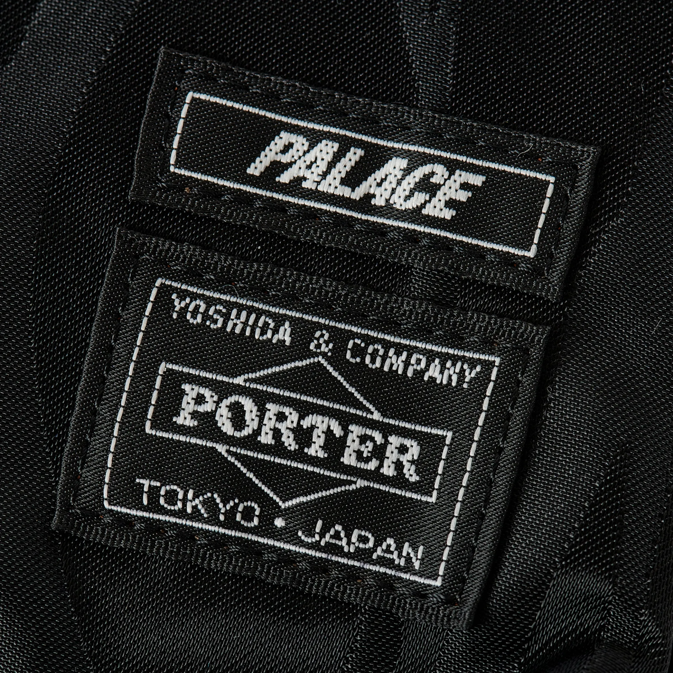 PALACE PORTER VERTICAL SHOULDER BAG BLACK / JACQUARD