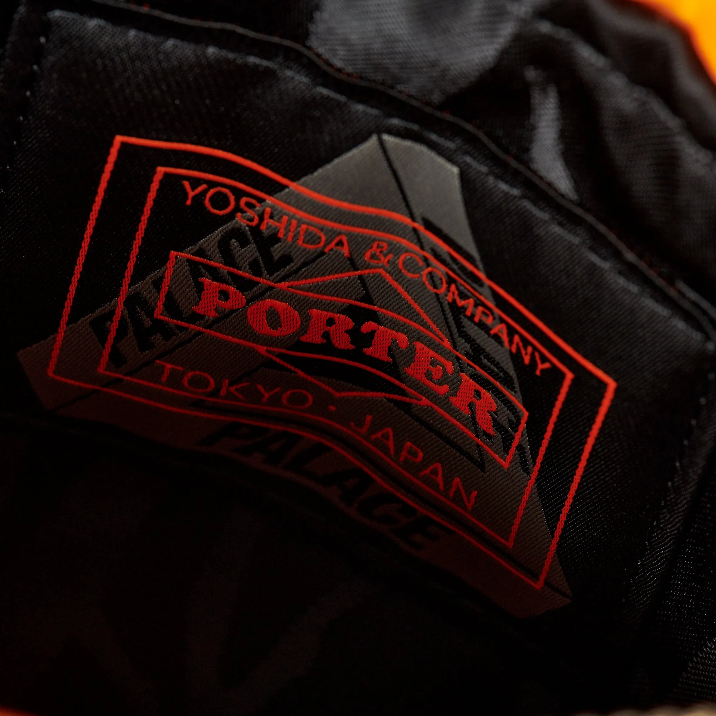 PALACE PORTER VERTICAL SHOULDER BAG BLACK / JACQUARD